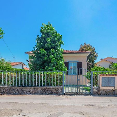 Holiday Home Francesca By Interhome Marina di Pietrasanta Bagian luar foto