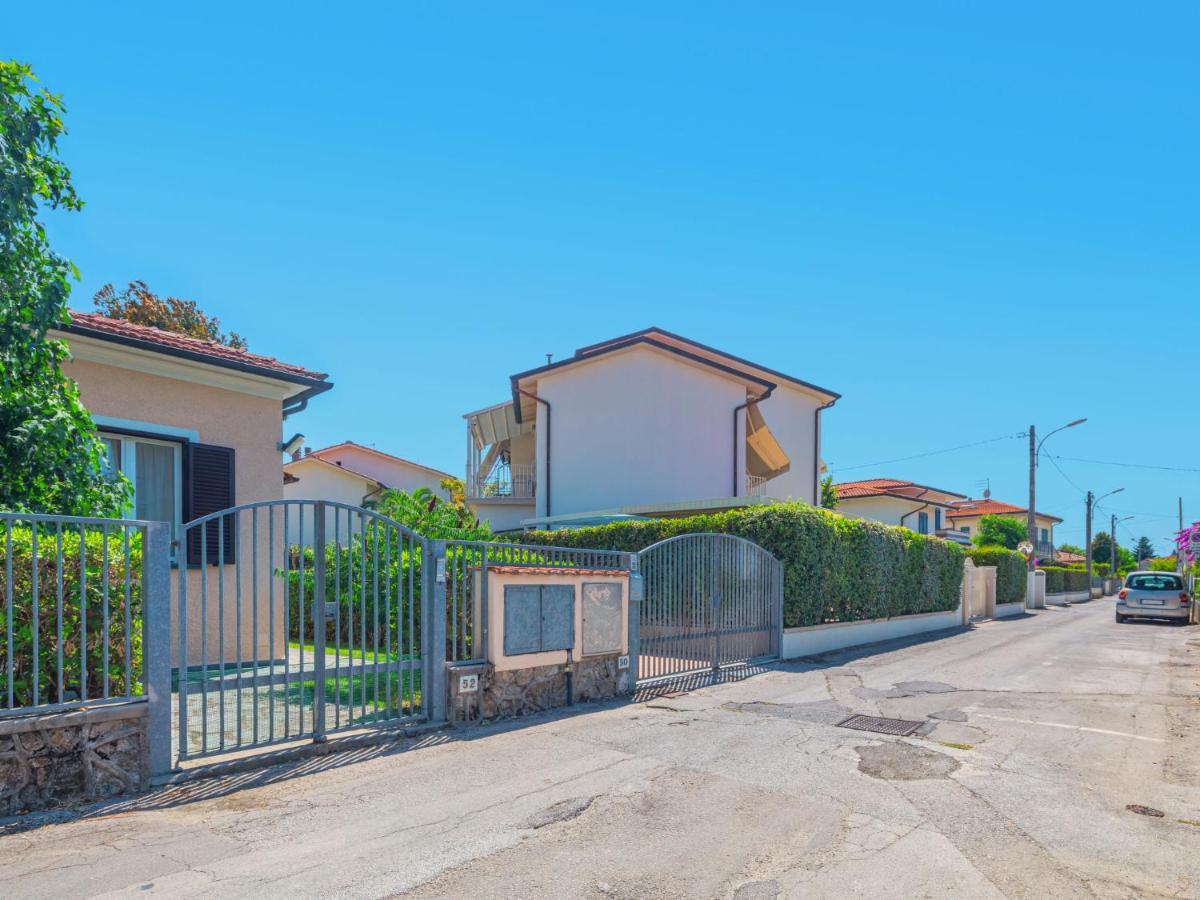 Holiday Home Francesca By Interhome Marina di Pietrasanta Bagian luar foto